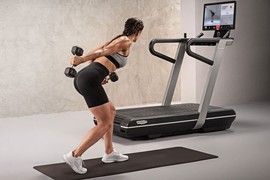 Máy chạy bộ Technogym đắt 'khét', có gì vượt trội?