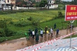 Hà Nội ban bố tình trạng khẩn cấp sạt lở đê hữu Đà, hữu Hồng