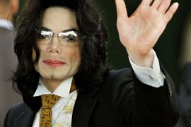 Gia đình Micheal Jackson thua kiện công ty AEG