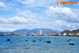 Điều gì khiến vịnh Nha Trang được ngợi ca là vịnh đẹp nhất TG? 