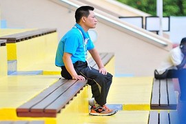 Bật mí nhân viên an ninh bí ẩn “kè kè” U23 VN