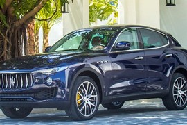 SUV hạng sang Maserati Levante màu lạ ở Đà Nẵng