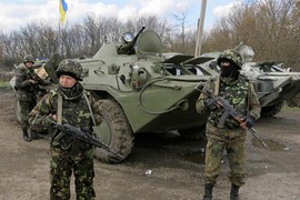 Quân đội Ukraine rút xe bọc thép khỏi Kramatorsk