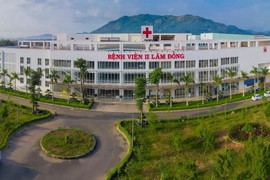 Bệnh viện II Lâm Đồng mua máy CT-Scanner giá cao hơn hàng tỷ đồng