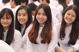 Toàn cảnh tuyển sinh tăng cường ngoại ngữ năm học 2018-2019 tại TP HCM