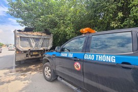 "Binh đoàn” xe cơi nới thành thùng chạy trốn khi phát hiện Thanh tra giao thông