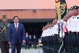 Lễ đón Thủ tướng và Phu nhân thăm chính thức Brunei