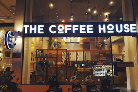 Hé lộ chủ chuỗi The Coffee House có khách tai nạn nguy kịch