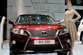 Xe bạc tỷ Lexus RX350 ở VN dính lỗi an toàn?