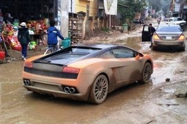 Siêu xe Lamborghini “đi cày” ở Việt Nam