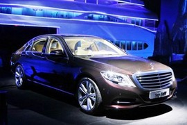 Mercedes VN bị "tố" để khách hàng “sống chết mặc bay”