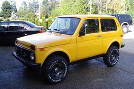 Mổ xẻ ô tô Lada cả gan đối đầu xe tăng Ukraine