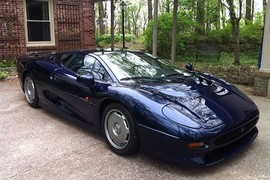 Đại gia rao bán siêu xe Jaguar XJ220 hàng hiếm giá bèo