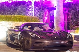 Siêu xe Koenigsegg Agera R độ carbon bóng lộn ở Cannes