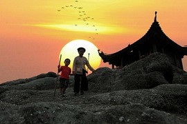 Loạt tour du lịch làm nóng mùa Vu Lan 