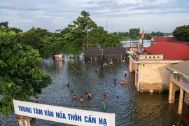 Cuộc sống tại xã ngoại thành Hà Nội 3 ngày chìm trong biển nước