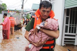 Kinh hoàng lũ lụt tàn phá tan hoang, ám ảnh dân Việt