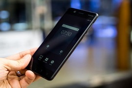 Nokia 5: Smartphone giá rẻ, vừa lên kệ đã khan hàng