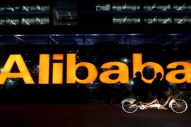 Alibaba sắp soán ngôi Amazon 