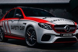 Mercedes-AMG E63 S 4MATIC+ phiên bản xe dẫn đường