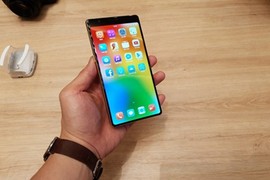 Chi tiết Bphone 3 thiết kế "độc", giá từ 6,99 triệu vừa ra mắt