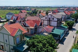 Chàng trai thoát chết khi không sang Anh là "tin bịa"