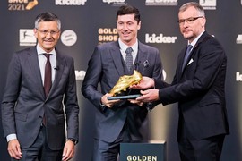 Lewandowski nhận danh hiệu Chiếc giày Vàng châu Âu