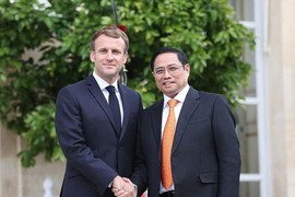 Thủ tướng Phạm Minh Chính hội kiến Tổng thống Pháp Emmanuel Macron