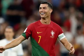 Mức lương kỷ lục của Cristiano Ronaldo khi khoác áo CLB Saudi Arabia