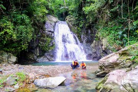 Băng rừng, đu dây vượt thác Dương Cầm 