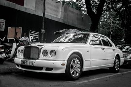 Hàng độc Bentley Arnage 21 tỷ xuất hiện tại Hà Nội