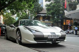 Báo Tây nể siêu xe hàng độc Ferrari 458 Italia của VN