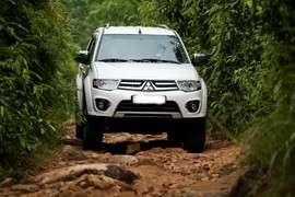 Nên mua Mitsubishi Pajrero Sport cho mục đích gì?