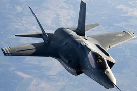 Xem pháo Gatling của tiêm kích F-35 nã đạn "thần sầu"