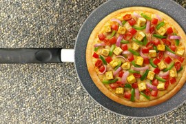 Cách làm pizza bằng chảo ngon như dùng lò nướng