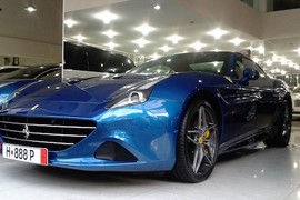 Siêu xe mui trần Ferrari California T đầu tiên về Việt Nam