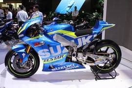 Cận cảnh siêu môtô Suzuki GSX-RR 2016 tại Việt Nam