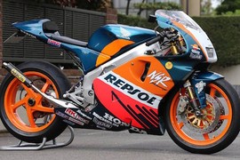 "Xế nổ hai thì" Honda NSR250R độ siêu khủng