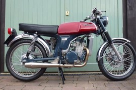 Honda 67 lên đời động cơ Kawasaki 250cc "siêu mạnh"