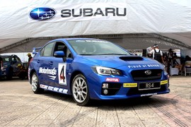 Soi “xế stunt” Subaru Impreza WRX STI 1,7 tỷ tại Hà Nội