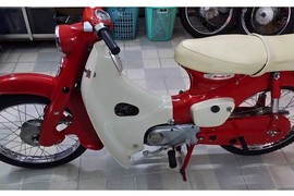 Honda Cub hơn 50 năm vẫn “mới cứng” tại Sài Gòn