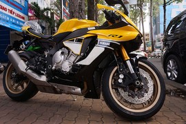 Siêu môtô Yamaha R1 bản đặc biệt giá 650 triệu tại VN