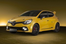 "Soi" xế nhỏ Renault Clio RS 16 đắt ngang Mercedes C-Class