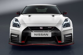 Siêu xe Nhật Bản - Nissan GT-R Nismo “chốt giá” 3,93 tỷ