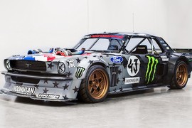 Ford Mustang 1965 "siêu khủng" của stunter Ken Block