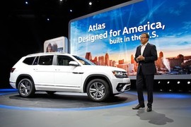 Volkswagen Atlas “chốt giá” 677 triệu đấu Ford Explorer