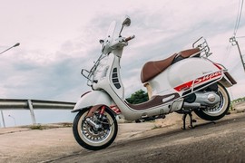 Piaggio Vespa GTS 150 tinh tế với bản độ “full option“