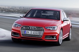 Sedan thể thao Audi S4 “chốt giá” 1,16 tỷ 