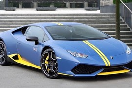 Soi cặp đôi Lamborghini Huracan Avio giá 5,57 tỷ