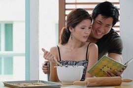 Chồng ngang nhiên dẫn vợ hai về nhà ra mắt họ hàng